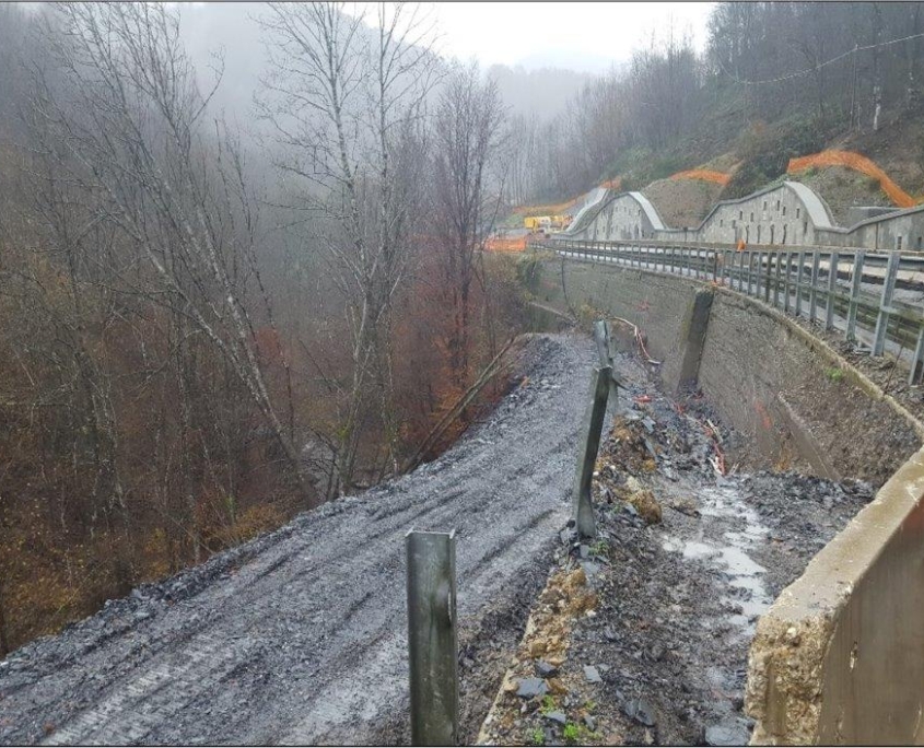 lavori di costruzione della strada a Torriglia, Val di Trebbia